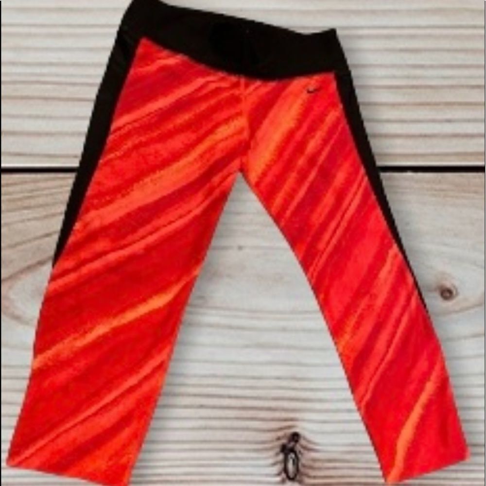 Nike Red Patterned Yoga Pants Size Small